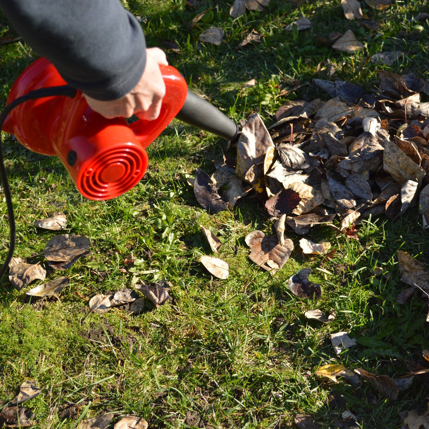 (Refurbished) Compact Electric Blower and Vacuum - 600Watts